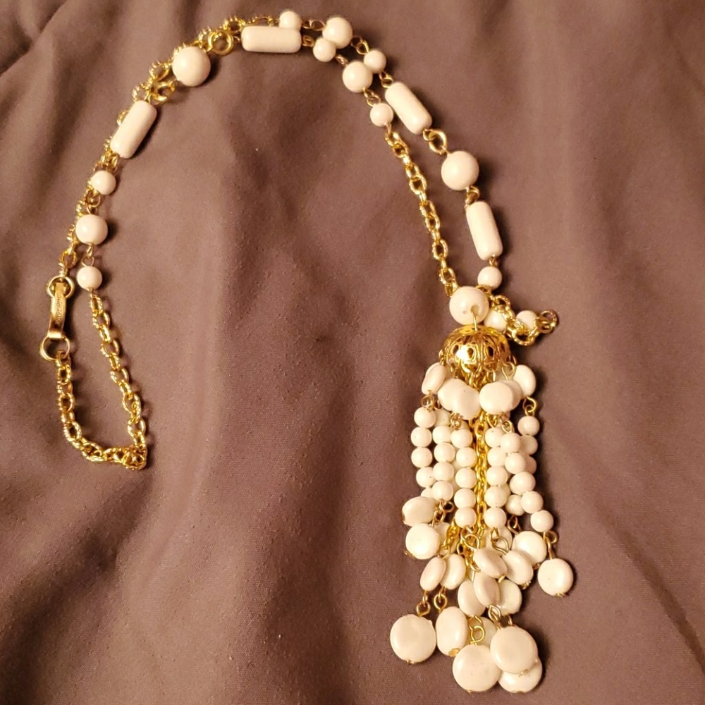 Vintage tassel pendant necklace